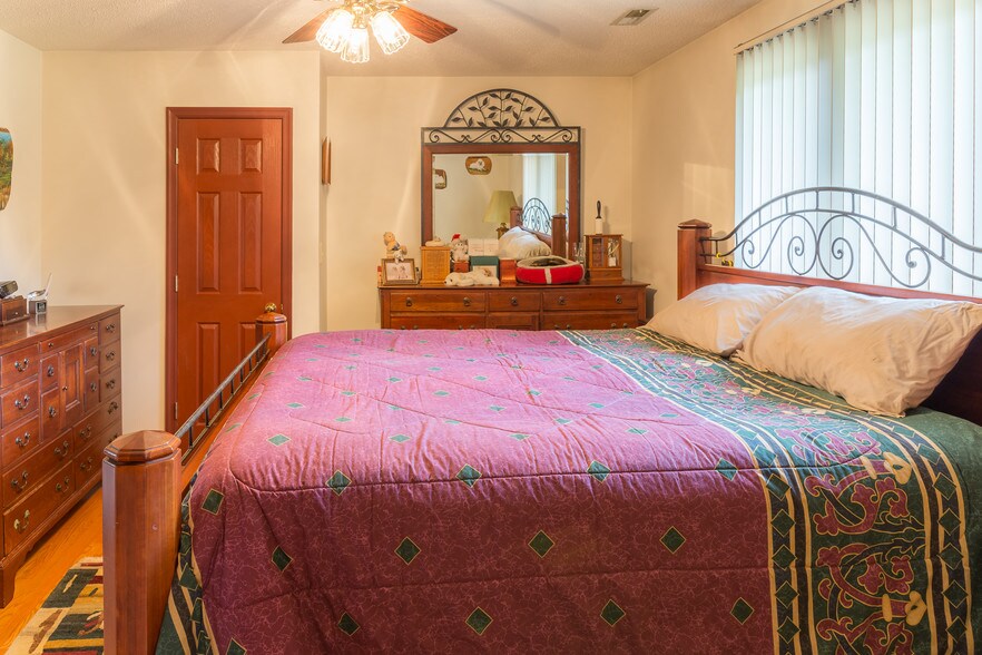 More Photos Of 2475 Mt. Torrey Rd, Lyndhurst Convenience Store For Sale