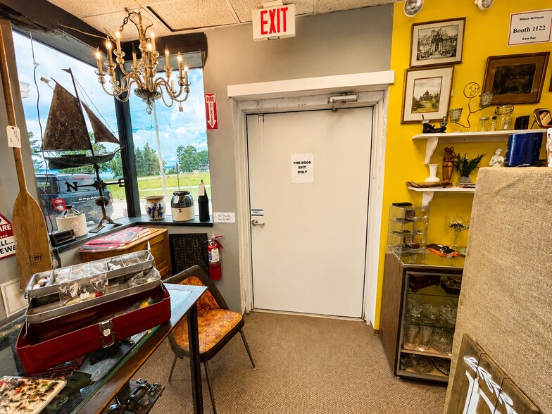 More Photos Of 5600 N US-31, Williamsburg Storefront For Sale