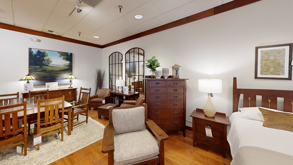 More Photos Of 151 Wolf Rd, Colonie Freestanding For Sale