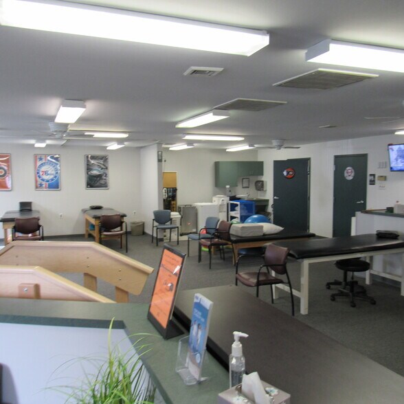 More Photos Of Sunset Road and Hospital Drive, Willingboro Medical For Lease