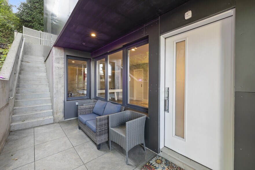 More Photos Of 1076 River Rd, Edgewater Loft Creative Space For Sale