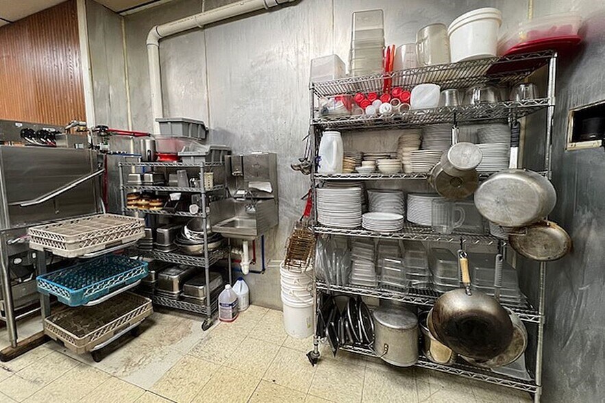 More Photos Of 105 Johnson Ave N, Fosston Storefront For Sale