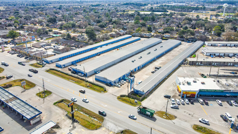 Primary Photo Of 13001 Veterans Memorial Dr, Houston Self Storage For Lease