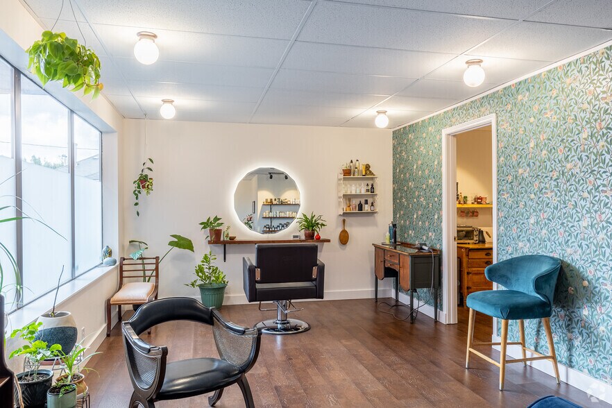 More Photos Of 7025 N Lombard St, Portland Storefront Retail Office For Lease