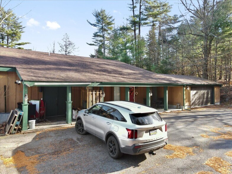 More Photos Of 1904 PA-940, Pocono Pines General Retail For Sale