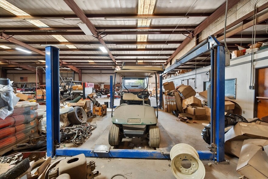 More Photos Of 3151 Int 45 E hwy, Corsicana Warehouse For Sale