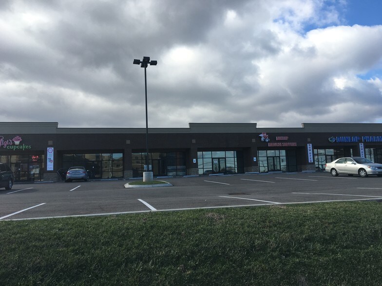 More Photos Of 620 Dunlop Ln, Clarksville Freestanding For Lease