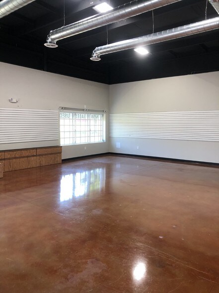 More Photos Of 311-317 Post Office Dr, Indian Trail Showroom For Lease