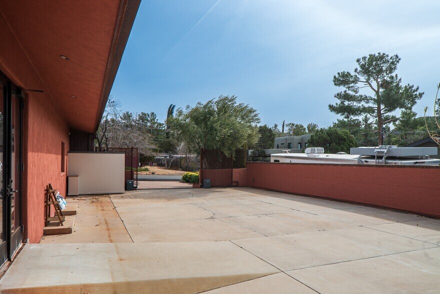 More Photos Of 45 Birch Blvd, Sedona Medical For Lease