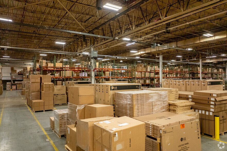 More Photos Of 103 Wynn Dr, Huntsville Warehouse For Lease