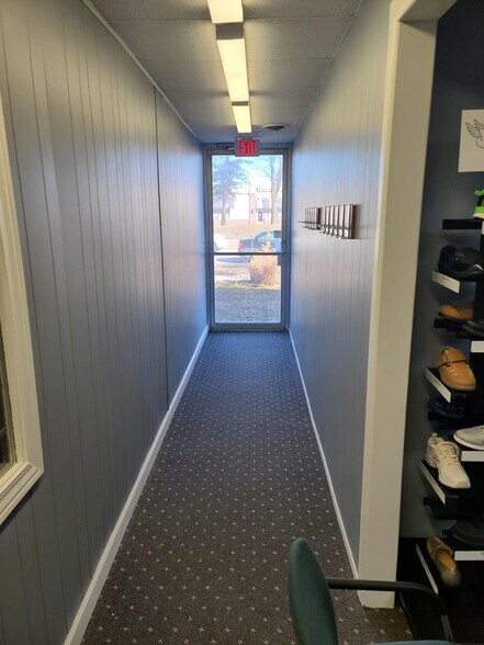 More Photos Of 35337 Warren Rd, Westland Medical For Sale