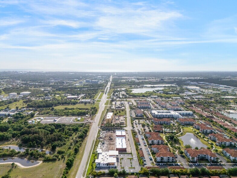 More Photos Of 409 Serano Way, Nokomis Office For Lease