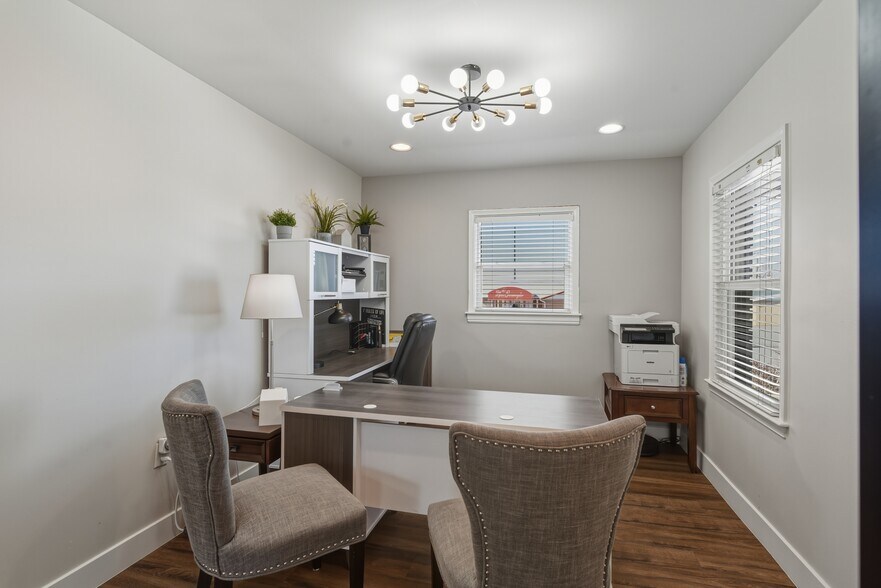 More Photos Of 152 W 500 S, Bountiful Office For Sale