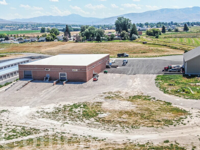 More Photos Of 12780 Go Way Ave, Chubbuck Warehouse For Sale