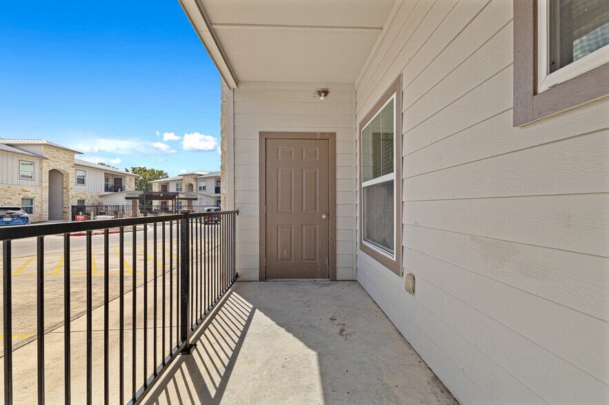 More Photos Of 1407 Sidney Baker St, Kerrville Apartments For Sale