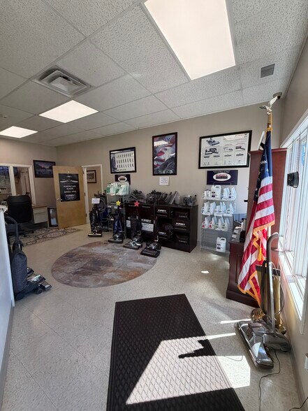 More Photos Of 211 Loudon Rd, Concord Office For Lease