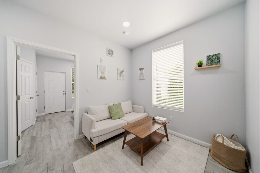 More Photos Of 715 28th St, Galveston Apartments For Sale