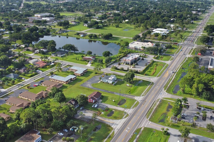 More Photos Of 1312 15th St N, Immokalee Office For Sale