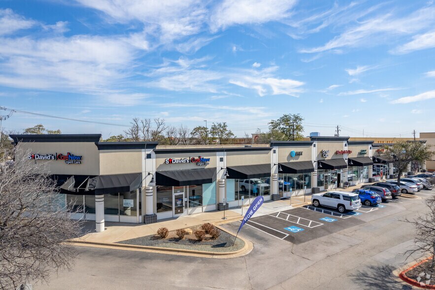 More Photos Of 10001 Research Blvd, Austin General Retail For Lease