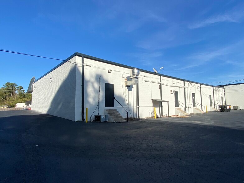 More Photos Of 3716-3736 Atlanta Hwy, Dallas Unknown For Lease