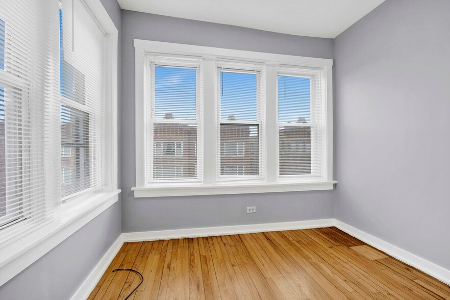 More Photos Of 6750 S Merrill Ave, Chicago Apartments For Sale