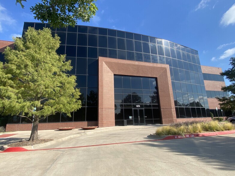 More Photos Of 1575 Heritage Dr, McKinney Office For Lease