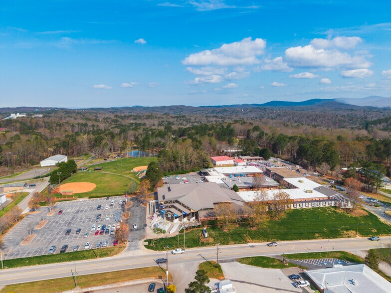 More Photos Of 540 E Church St, Jasper Auto Repair For Sale