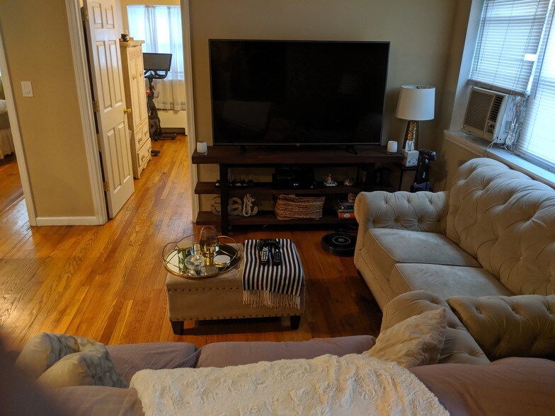 More Photos Of 974-976 E Gun Hill Rd, Bronx Storefront Retail Residential For Sale