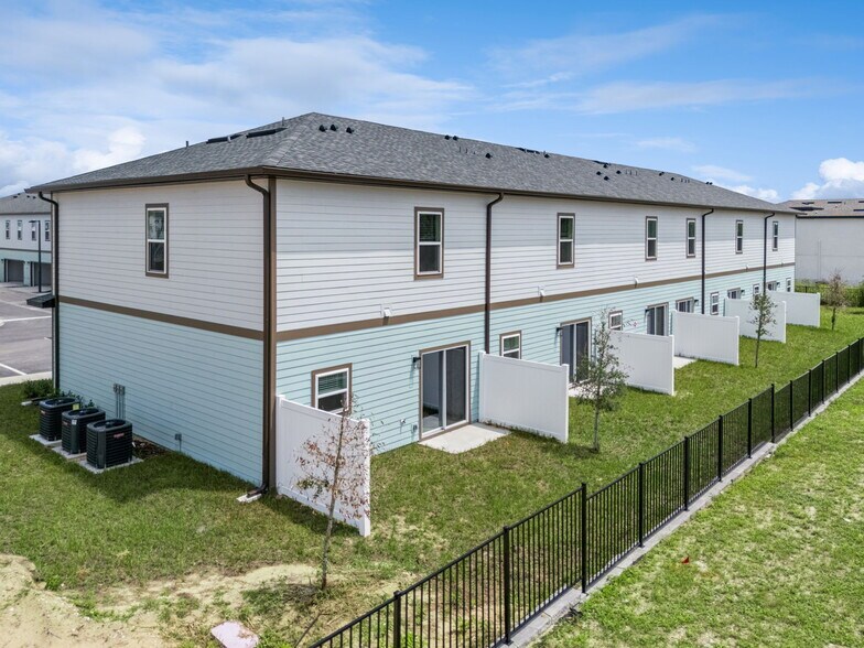 More Photos Of Old Lake Wilson Road, Davenport Multifamily For Sale