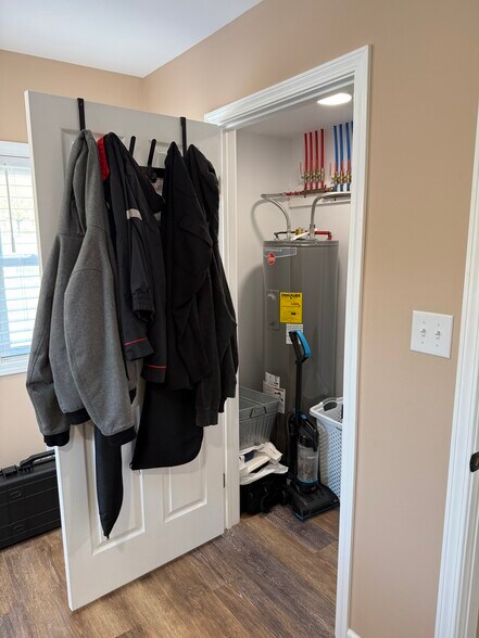 More Photos Of 4881 Pittsburgh Rd, Harrisville Light Distribution For Sale