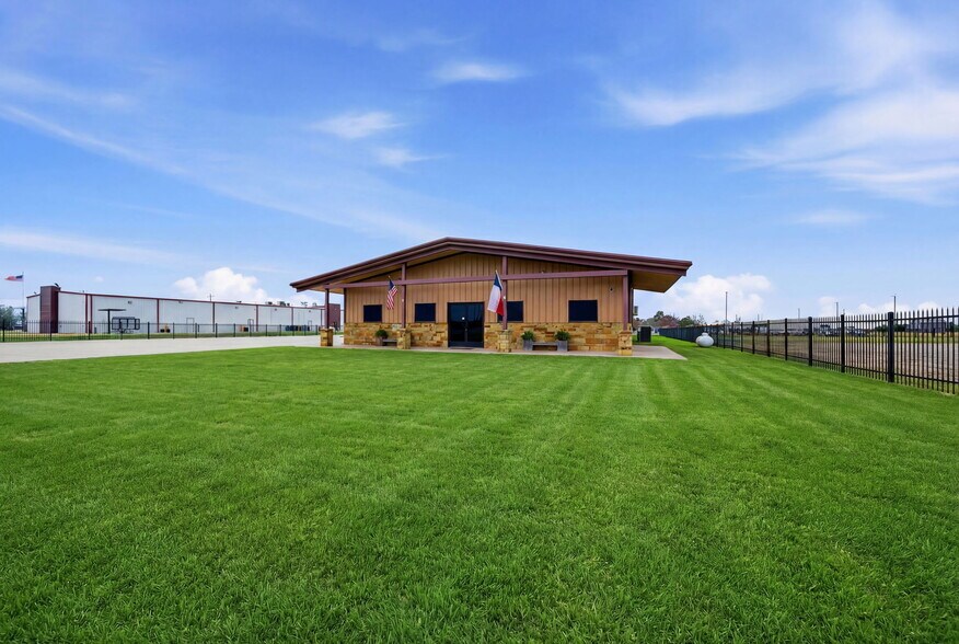 Primary Photo Of 4626 County Road 2200, Greenville Flex For Sale