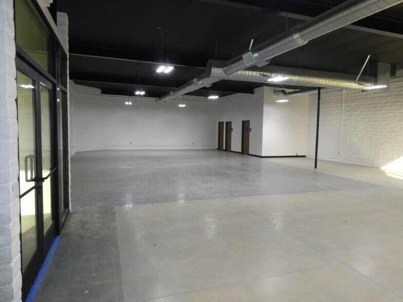More Photos Of 6000 San Fernando Rd, Glendale Warehouse For Lease