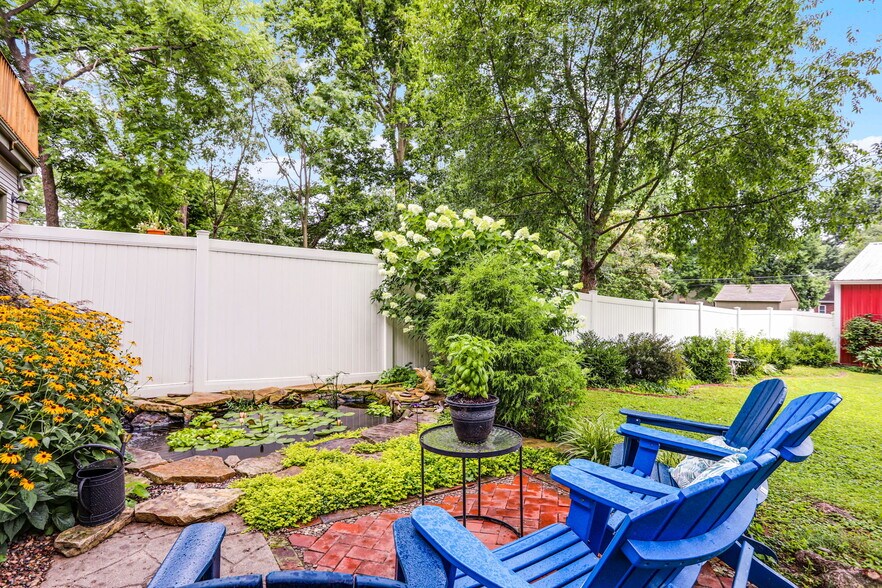 More Photos Of 504 W 5th St, Washington Hospitality For Sale