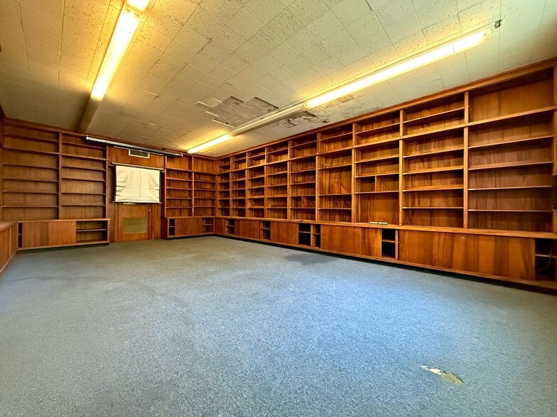 More Photos Of 600 Avenue S NW, Winter Haven Research And Development For Sale