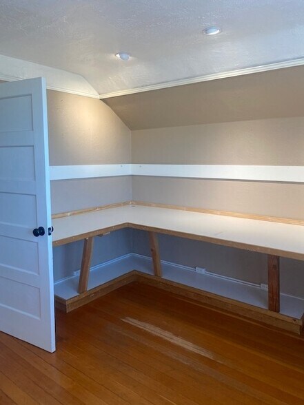 More Photos Of 2606 N Ventura Ave, Ventura Office For Lease