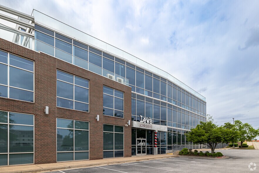 More Photos Of 1800 S 52nd St, Rogers Office For Lease