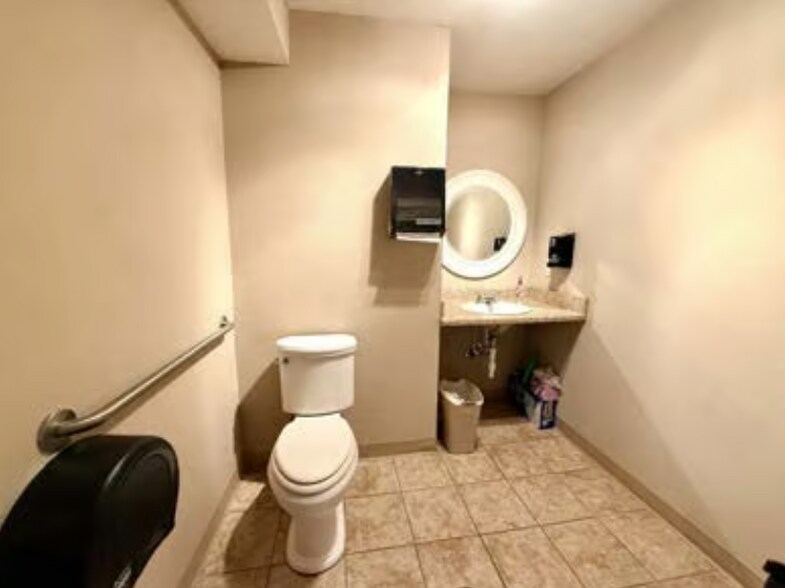 More Photos Of 4117 S National Ave, Springfield Restaurant For Sale