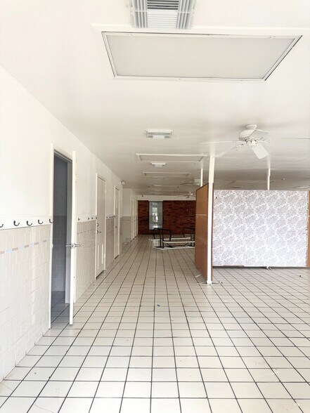More Photos Of 807 Peakwood Dr, Houston Daycare Center For Sale