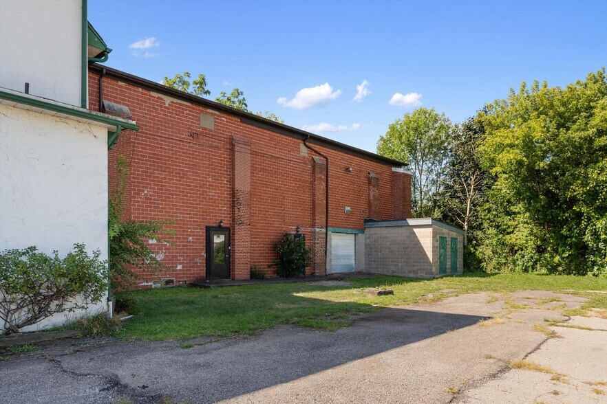 More Photos Of 131-139 Niagara Blvd, Fort Erie Storefront Retail Residential For Sale