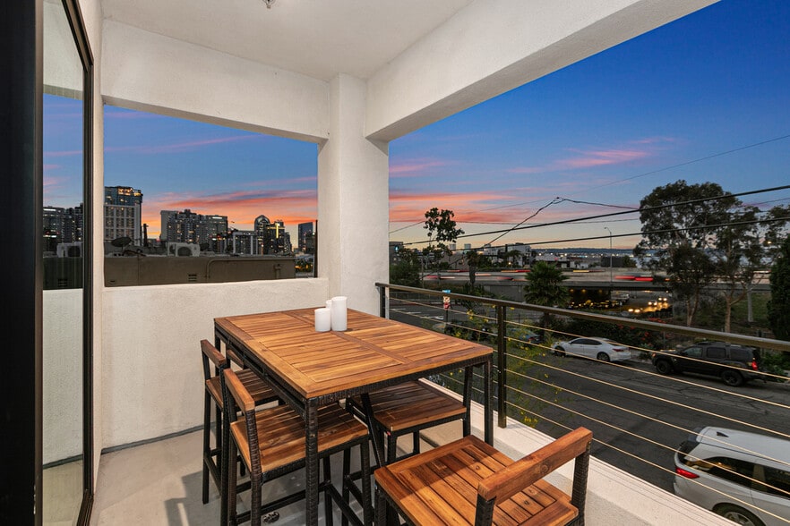 More Photos Of 2015 Albatross St, San Diego Apartments For Sale