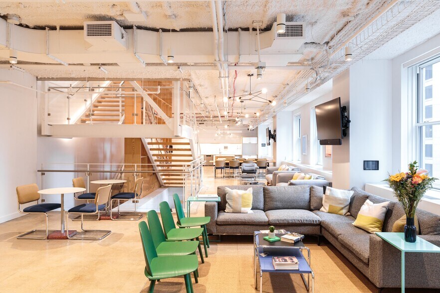 More Photos Of 75 Rockefeller Plaza, New York Office For Lease