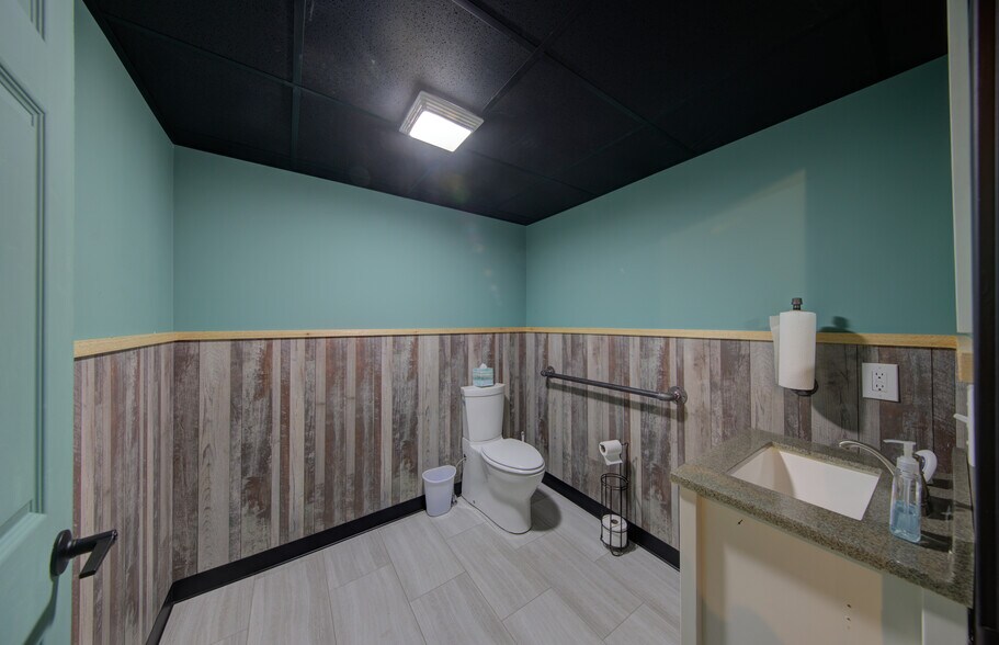 More Photos Of 2930 Rt 43, Averill Park Restaurant For Sale