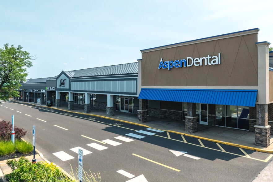 More Photos Of 1283-1299 Lincoln Hwy, Levittown Storefront Retail Office For Lease