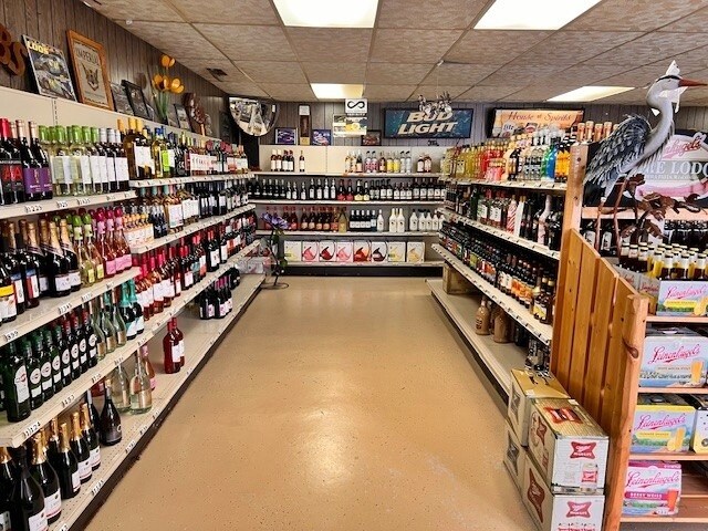 More Photos Of 503 E Elm Dr, Loyal Freestanding For Sale