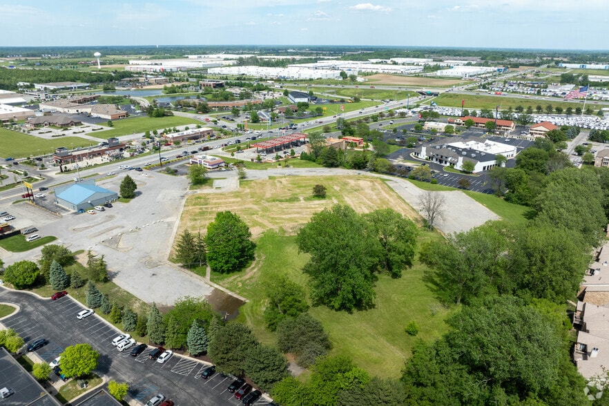 More Photos Of 1117 E Main St, Greenwood Land For Sale