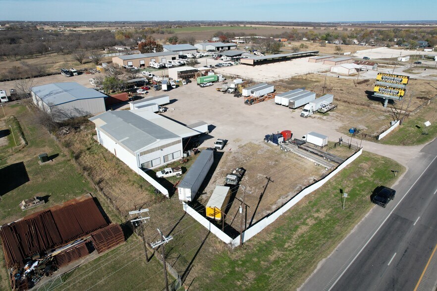 More Photos Of 9701 E Highway 67, Alvarado Service For Sale