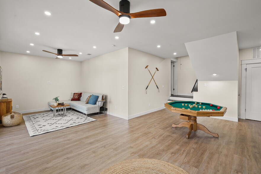 More Photos Of 844 E Kensington Rd, Los Angeles Specialty For Sale