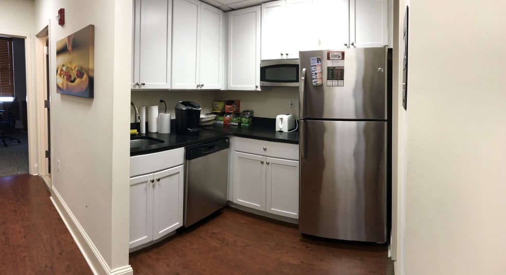 More Photos Of 25 Union Pl, Summit Office For Lease