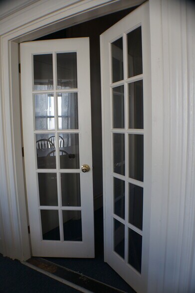 More Photos Of 5-7 S 6th St, New Bedford Restaurant For Sale