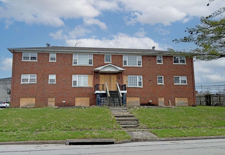 Primary Photo Of 108 Surfside Dr, Lexington Apartments For Sale